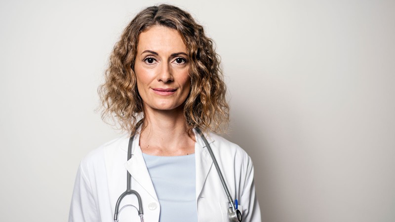 Portrait einer Ärztin