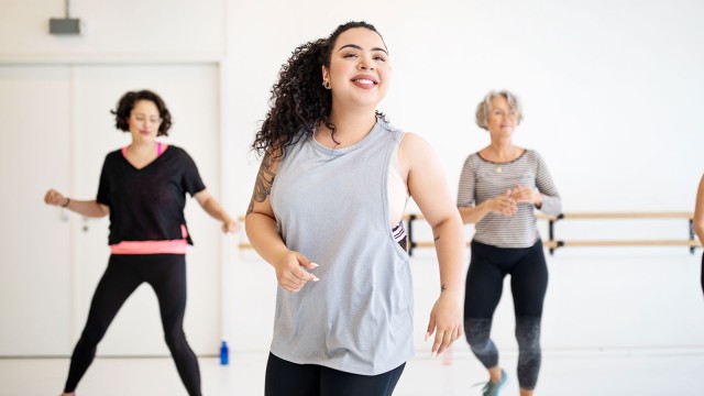 drei Frauen machen Sport