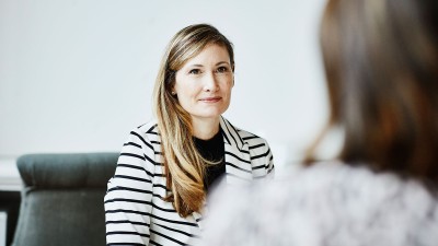 zwei Fraue im Beratungsgespräch