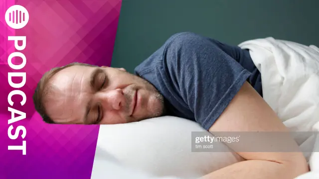 Mann schläft